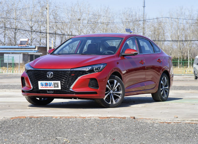 长安逸动plus上市729万起搭载蓝鲸发动机